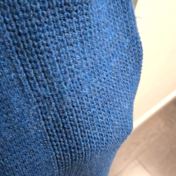 Knit long sweater and cardigan set. - Picture 5 of 5